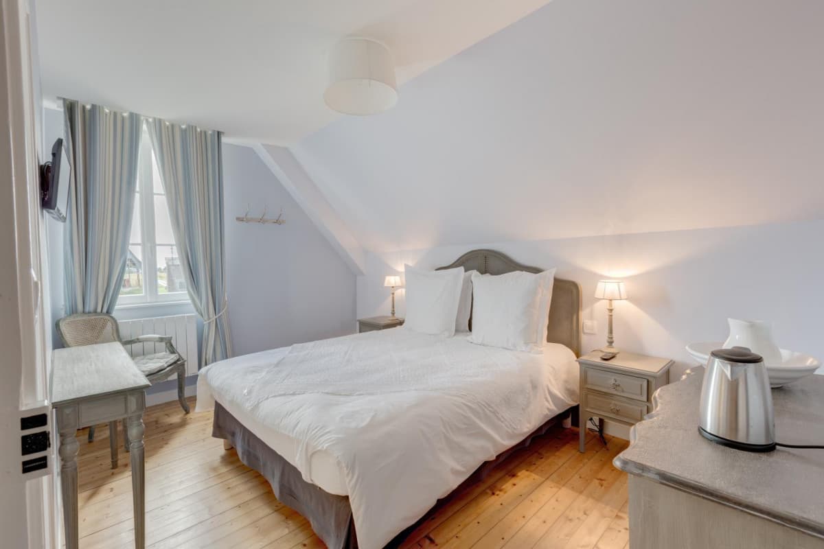 Chambre d'hôtes claire sous les combles, Ferme de Canny
